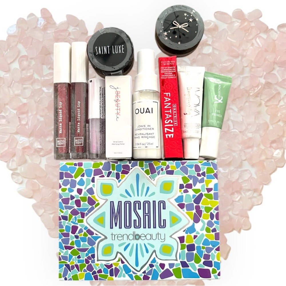 ✨ Brand New Makeup Bundle – Full Size + Minis ✨